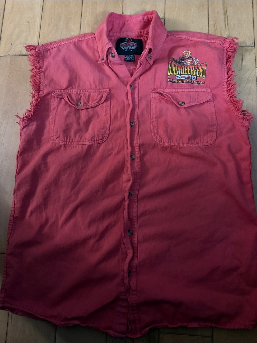 Sleeveless Casual Button-Down Shirt - Pink Biketoberfest Graphic